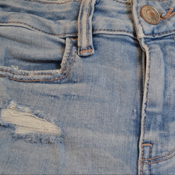 American Eagle Light Wash Distressed High Rise Jeggings - Picture 3 of 7